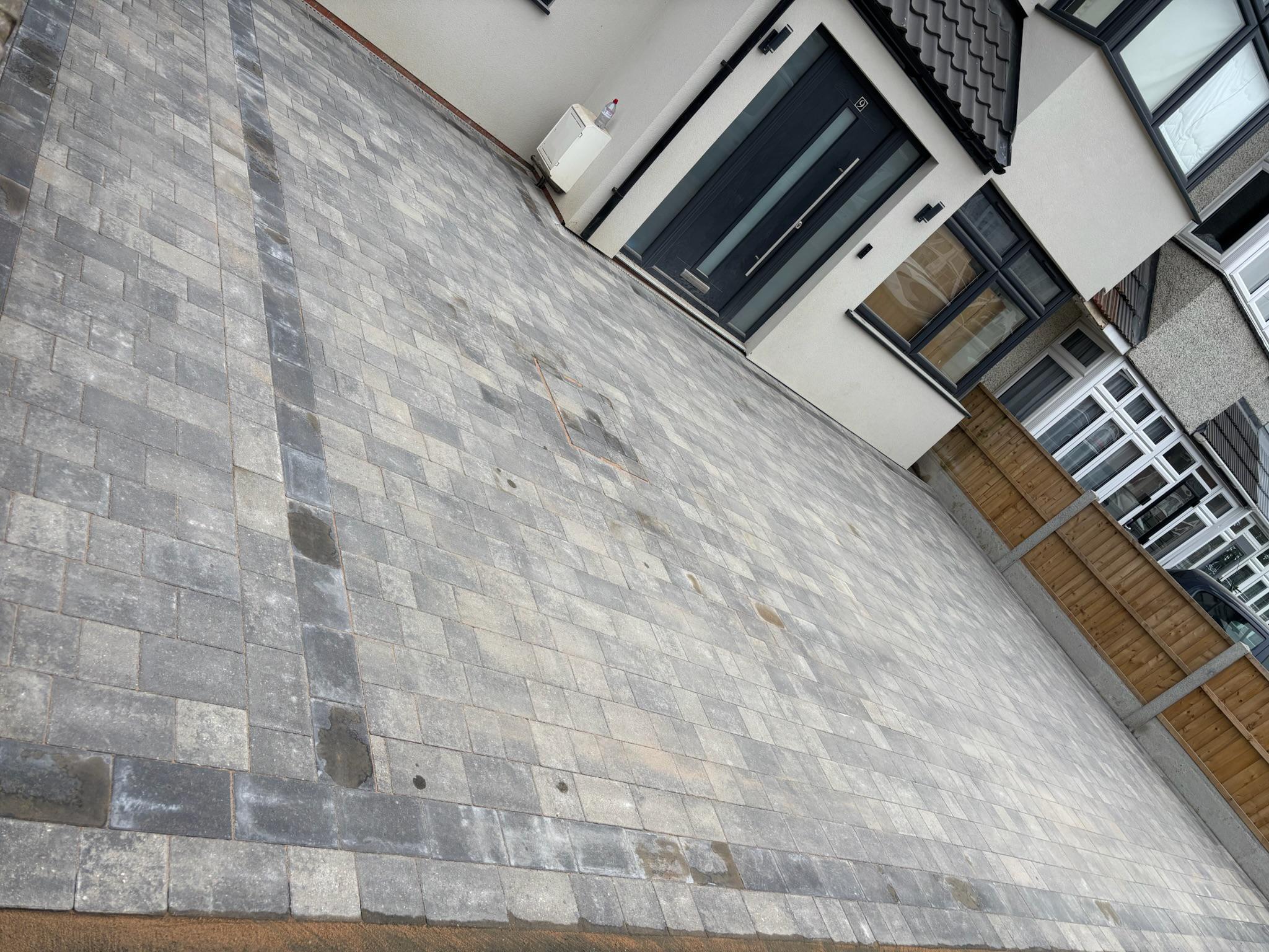 Brett Beta Trio Silver Haze Driveway finished photo 3