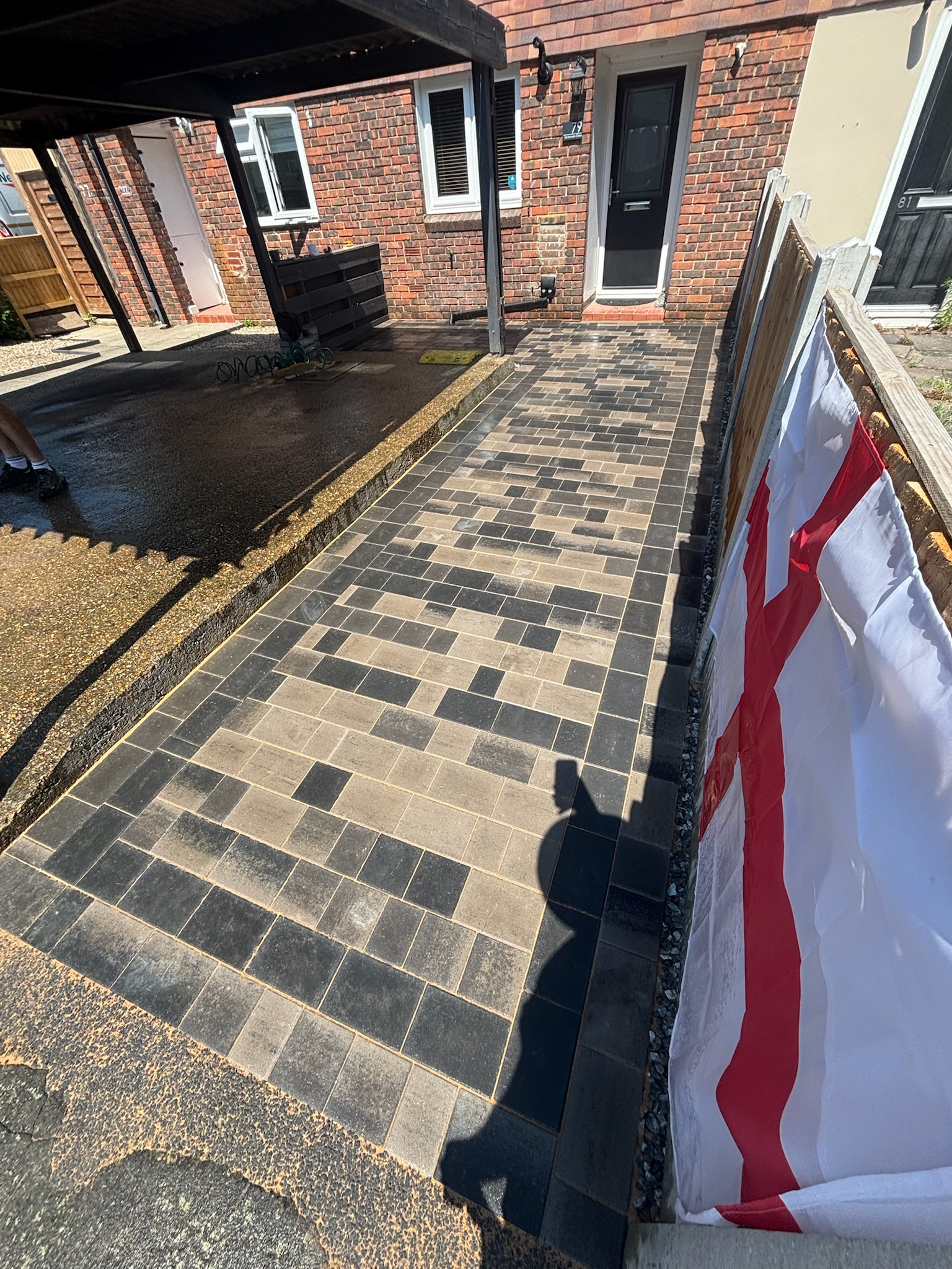 Ashblend Castlepave Block Paved Pathway finished photo 3