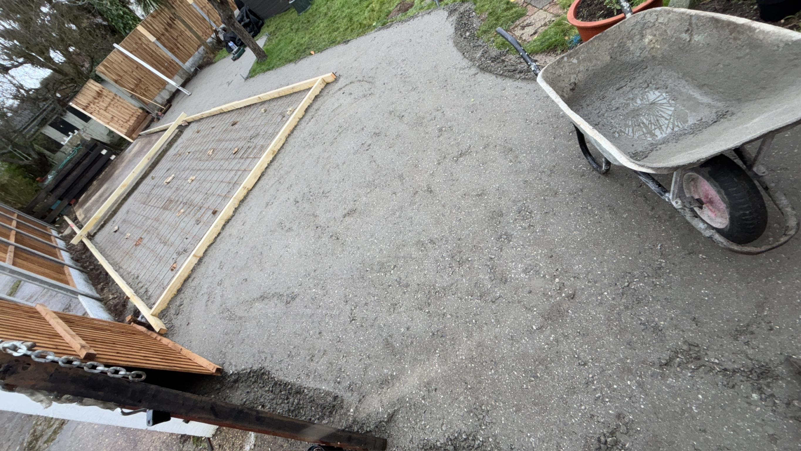 Kandla Grey Indian Sandstone Patio with Charcoal Border finished photo 14