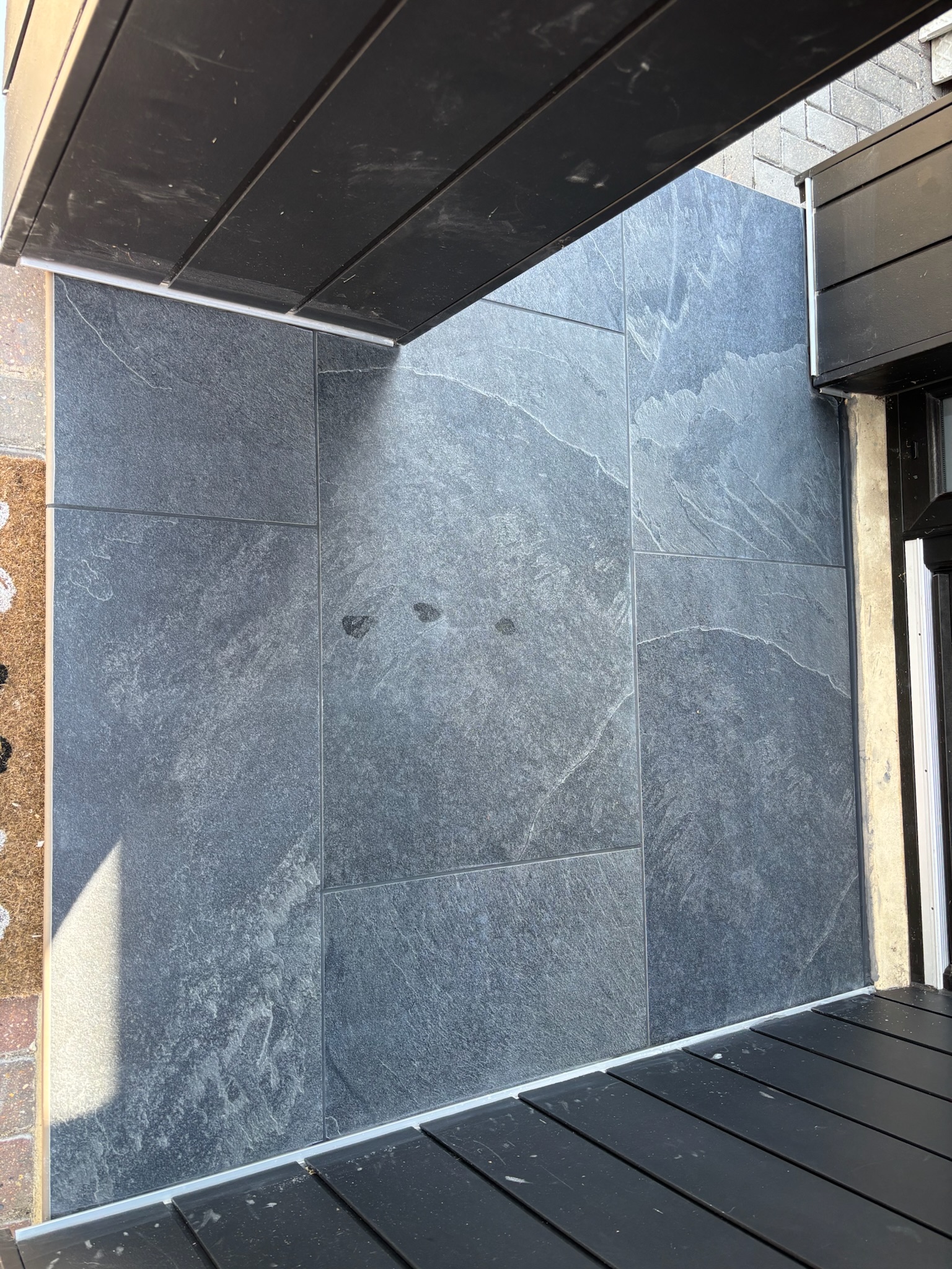 Slate Noir Bullnosed Porcelain Front Door Step