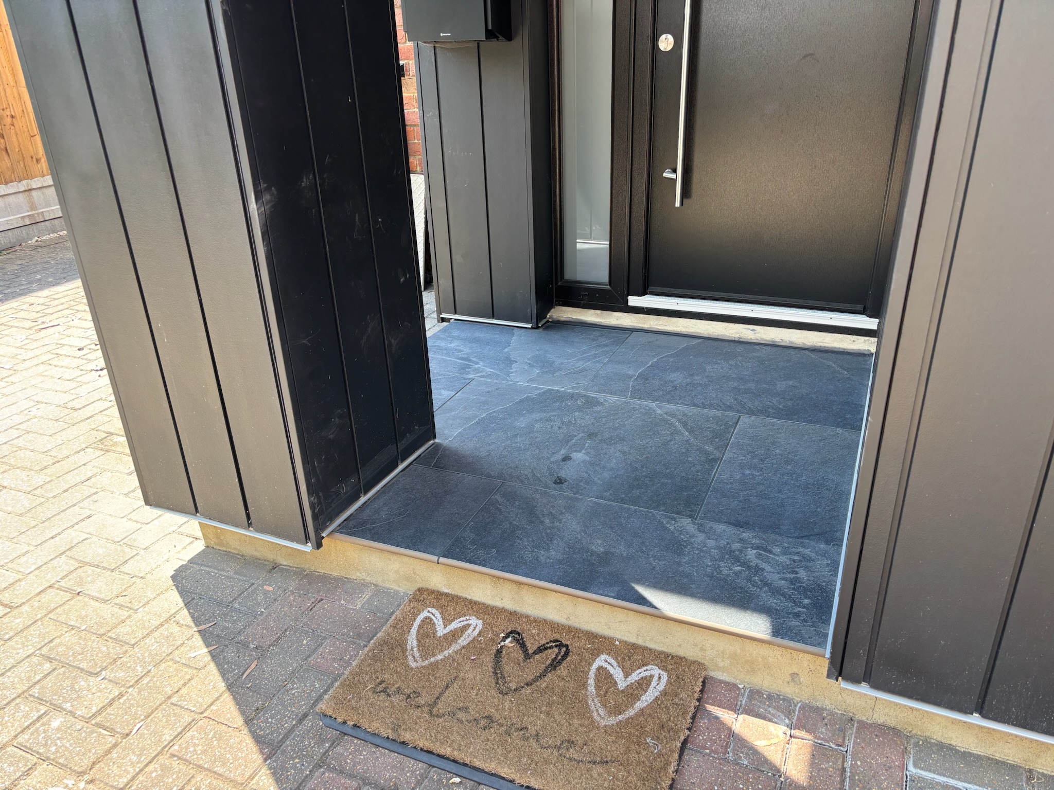 Slate Noir Bullnosed Porcelain Front Door Step finished photo 2