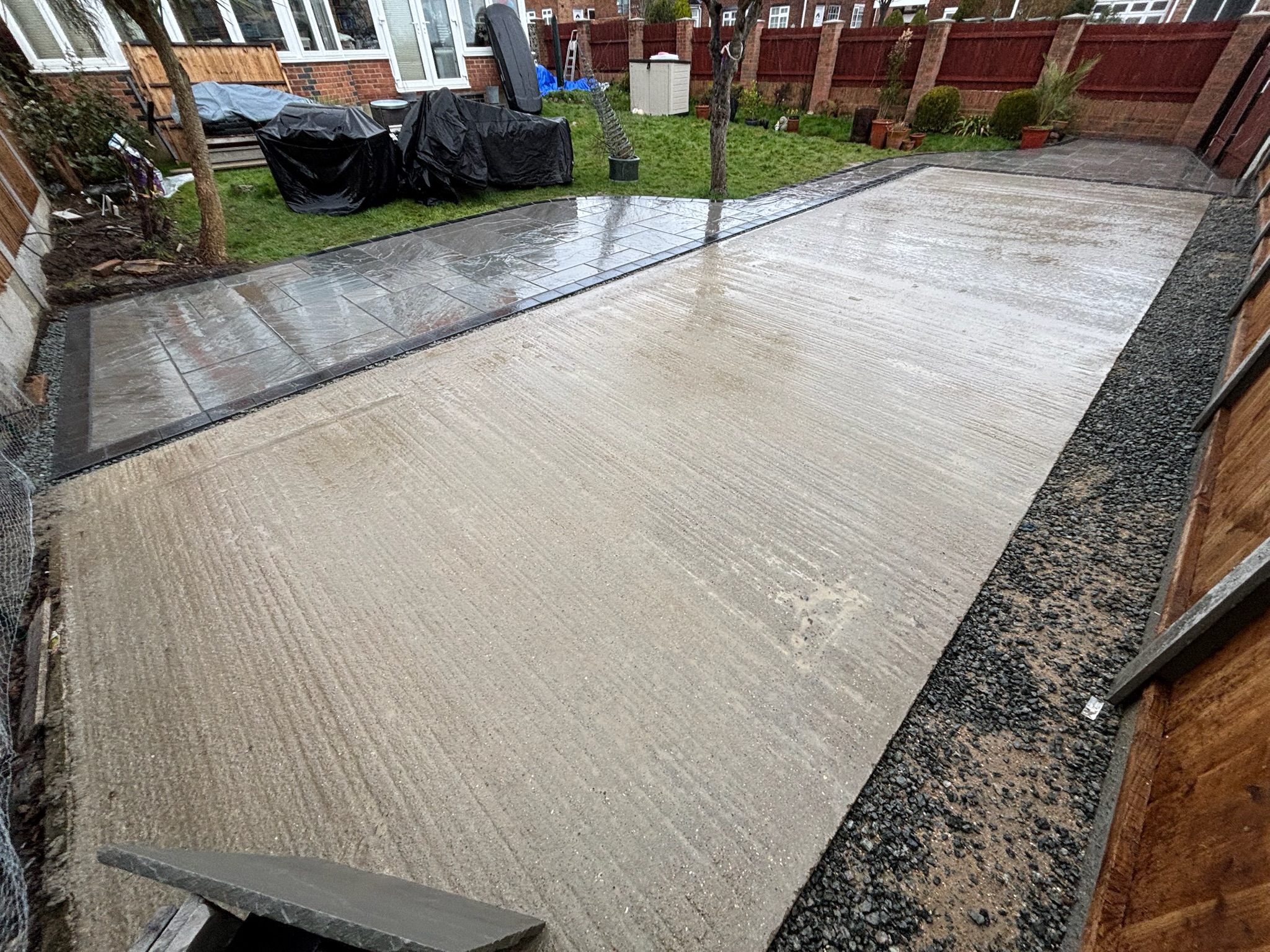 Kandla Grey Sandstone Patio with Charcoal Border finished photo 2