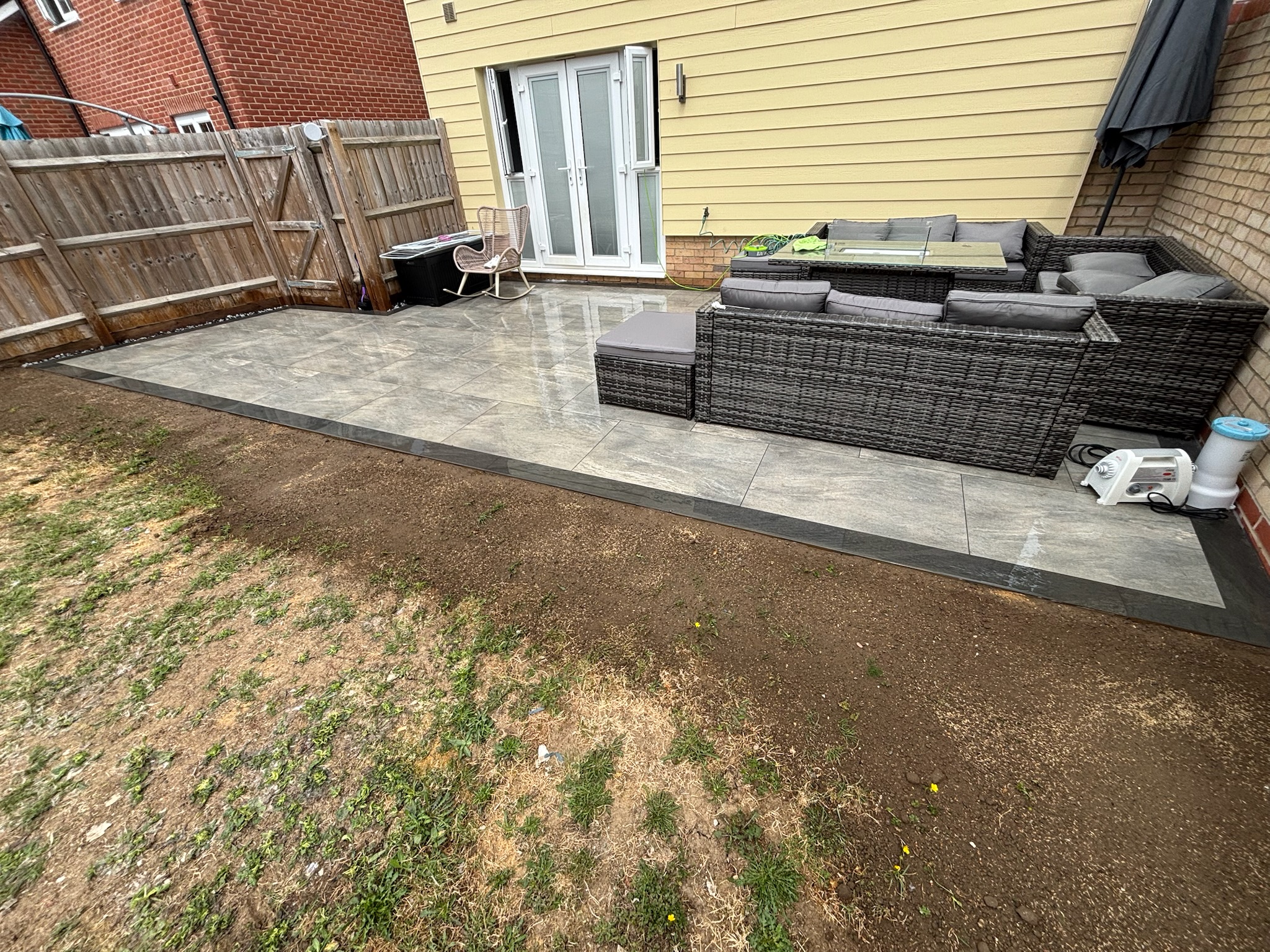 Earthcore Grey Porcelain Patio with Slim Border finished photo 2