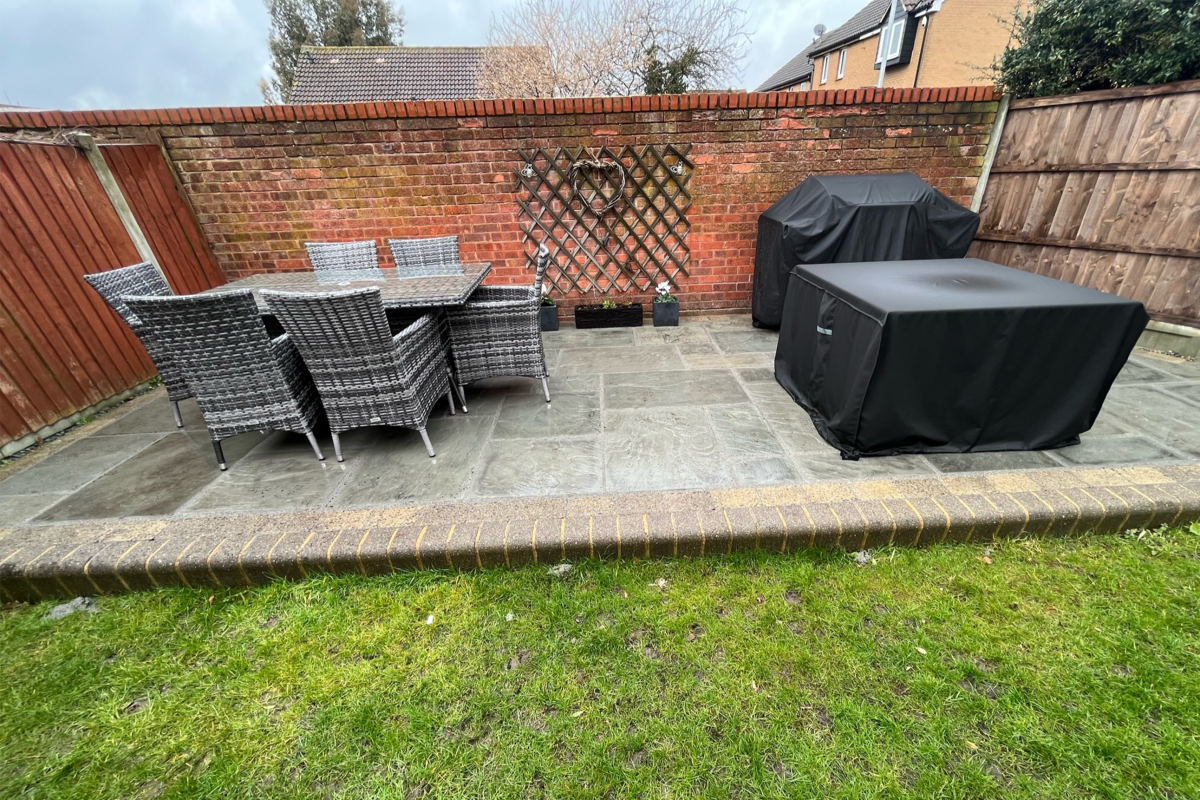 Patio001