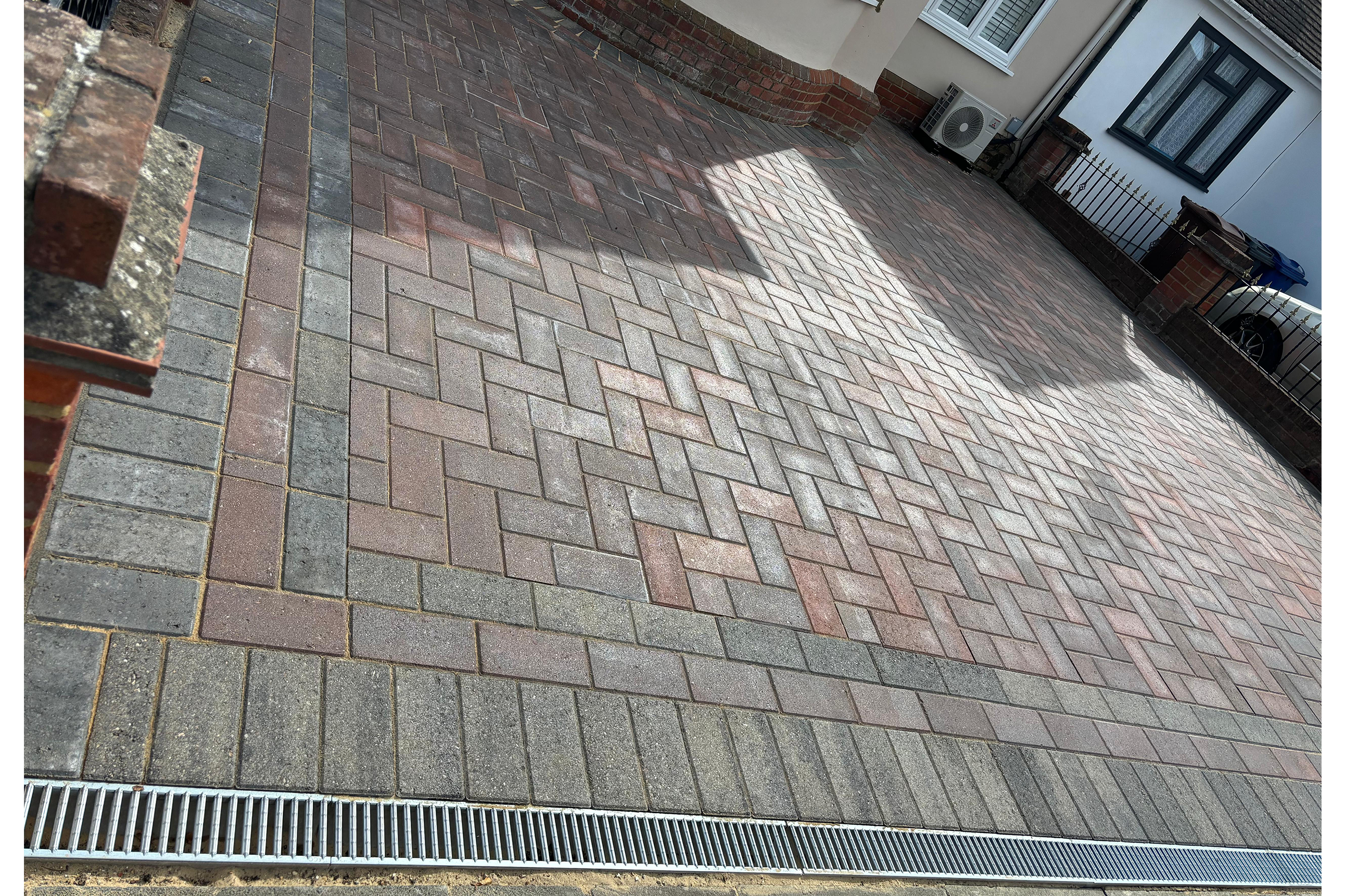 https://newscapehq.co.uk/wp-content/uploads/2025/02/NewScapeHQ-Driveway-4200.png